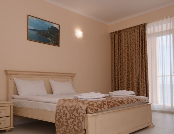 Люкс комфорт 2-комн. (арт-отель «Азор») - Курортный комплекс «Ливадийский»